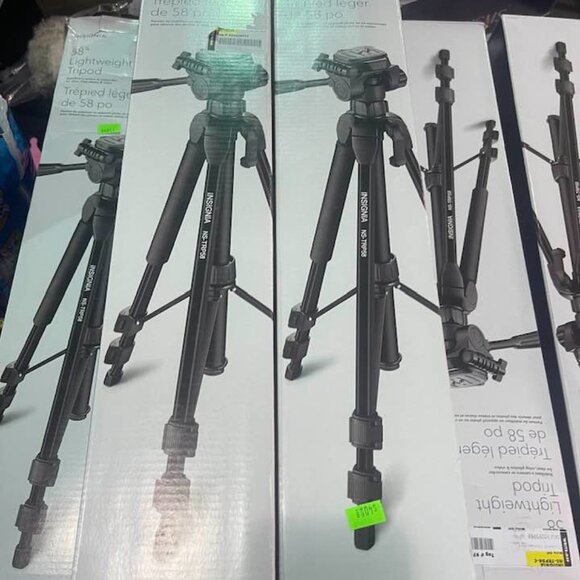 Insignia 58" Lightweight Camera Tripod (NS-TRP58) - Picture 3 of 9